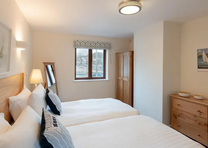 Windermere Lake View Townhouse At Windermere Marina Village
